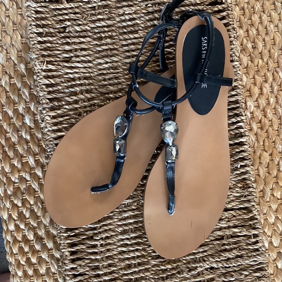 Sandals - Picture 3 of 3